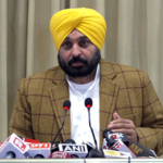CM ਭਗਵੰਤ ਮਾਨ ਪੁੱਜੇ ਦਿੱਲੀ, ਅੱਜ ਜੇਲ੍ਹ ‘ਚ ਸੰਜੀਵ ਅਰੋੜਾ ਨਾਲ ਕਰਨਗੇ ਮੁਲਾਕਾਤ