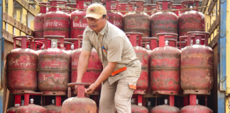 ਤਿਉਹਾਰਾਂ ਤੋਂ ਪਹਿਲਾਂ ਮਹਿੰਗਾਈ ਦਾ ਝਟਕਾ: LPG ਸਿਲੰਡਰ ਦੀਆਂ ਕੀਮਤਾਂ ‘ਚ ਹੋਇਆ ਵਾਧਾ
